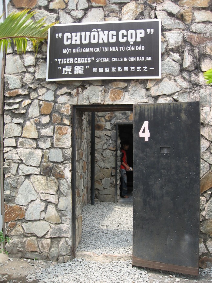 Được xây dựng vào tháng 2 năm 1862, Côn Đảo là nhà tù đầu tiên mà thực dân Pháp thiết lập ở Việt Nam.